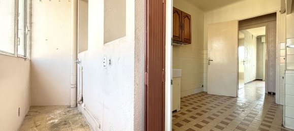 3 bedrooms Apartment in Toulon, France No. 340839 6