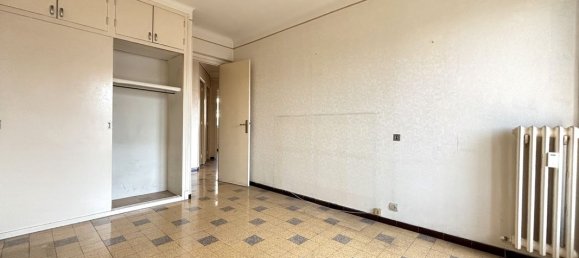 3 bedrooms Apartment in Toulon, France No. 340839 10