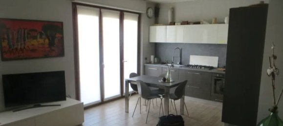 2 rooms Apartment in Desio, Italy No. 7676 6