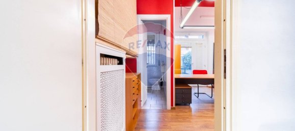 Gewerbliche Immobilie in Rescaldina, Italy 46m², Nr. 258411 13