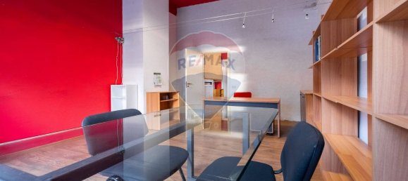 Gewerbliche Immobilie in Rescaldina, Italy 46m², Nr. 258411 8