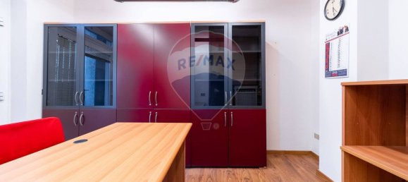 Gewerbliche Immobilie in Rescaldina, Italy 46m², Nr. 258411 17