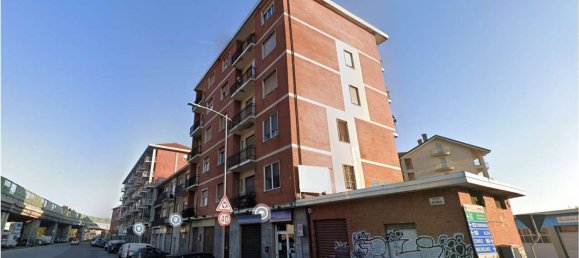 3 rooms Apartment in Moncalieri, Italy No. 9082 4