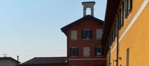 Studio in Vigevano, Italy, Nr. 296413 6
