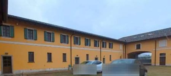 Studio in Vigevano, Italy, Nr. 296413 5