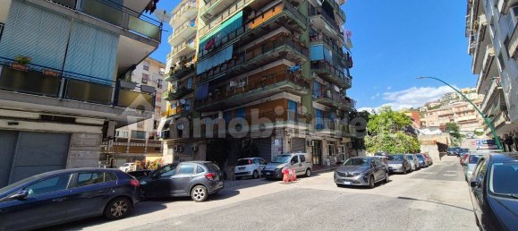 1 bedroom Apartment in Naples, Italy No. 321876 2