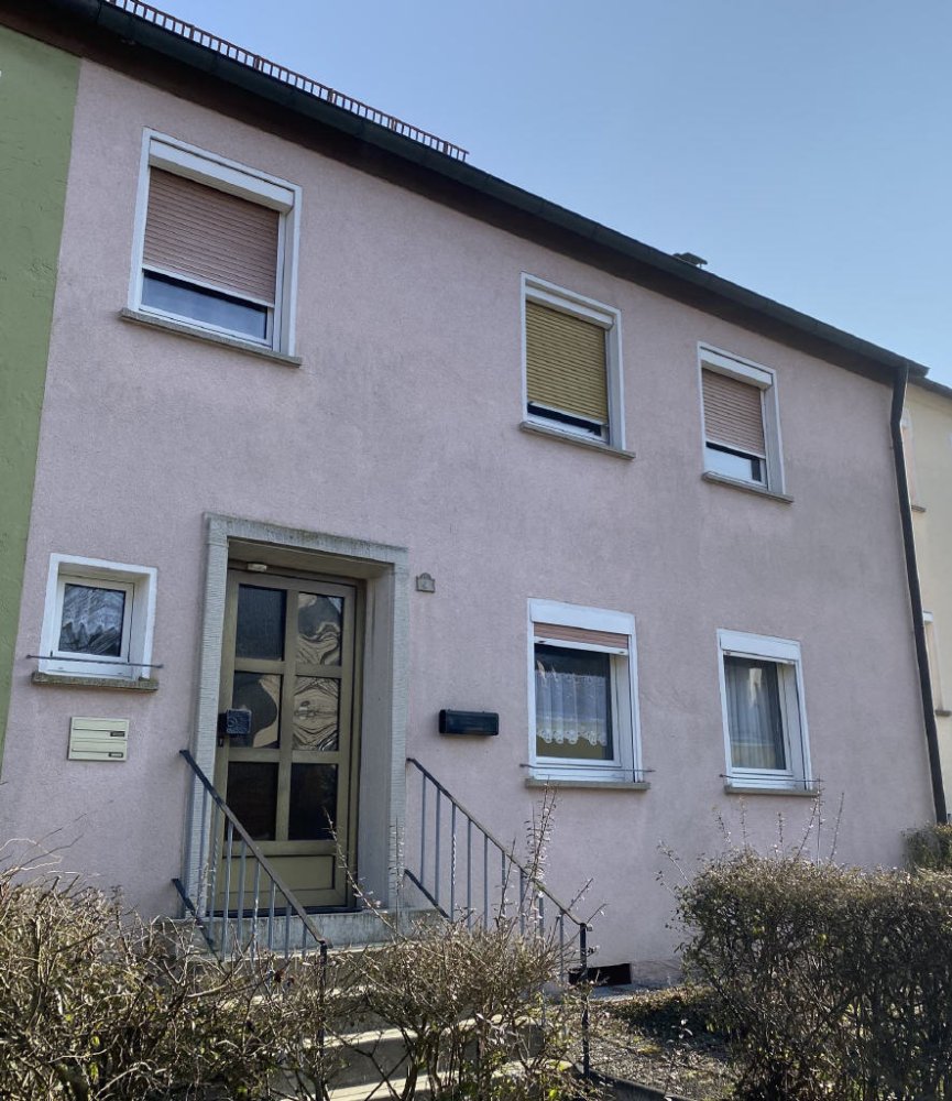 3غرفة شقة في Neustadt an der Aisch, Germany رقم 334472