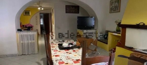 3 bedrooms Apartment in Carrara, Italy No. 378265 2