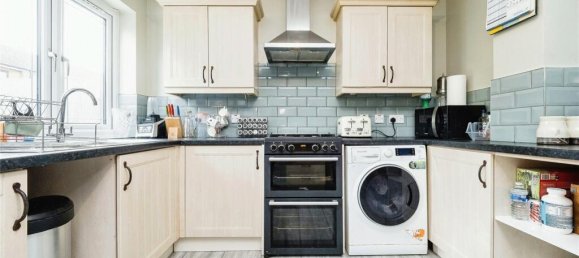 3 bedrooms House in Manor Park, United Kingdom No. 11411 3