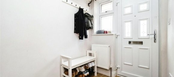 3 bedrooms House in Manor Park, United Kingdom No. 11411 5