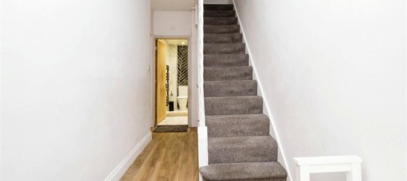 3 bedrooms House in Manor Park, United Kingdom No. 11411 10