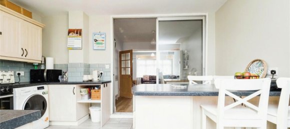 3 bedrooms House in Manor Park, United Kingdom No. 11411 9