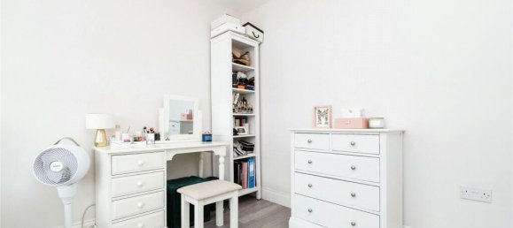 3 bedrooms House in Manor Park, United Kingdom No. 11411 14