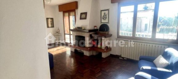 Apartamento T2 em Barga, Italy N.º 9993 3
