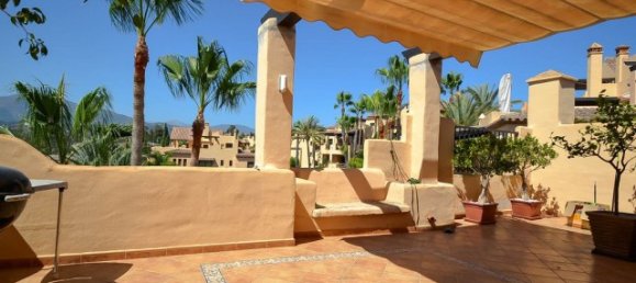 3 bedrooms Penthouse in Estepona, Spain No. 37157 6