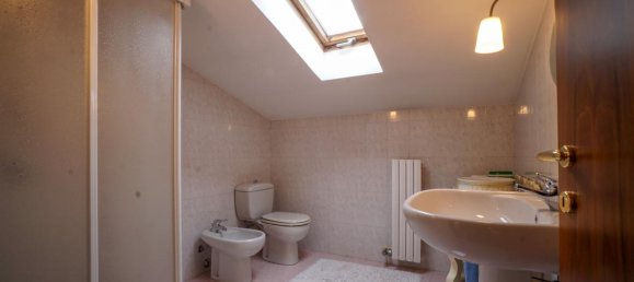 Casa de 5 habitaciónes en San Bonifacio, Italy No. 232743 9