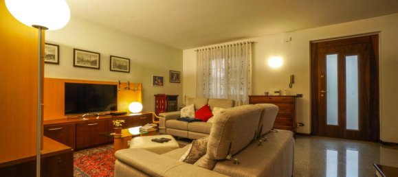 Casa de 5 habitaciónes en San Bonifacio, Italy No. 232743 20