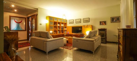 Casa de 5 habitaciónes en San Bonifacio, Italy No. 232743 21