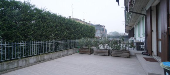 Casa de 5 habitaciónes en San Bonifacio, Italy No. 232743 3