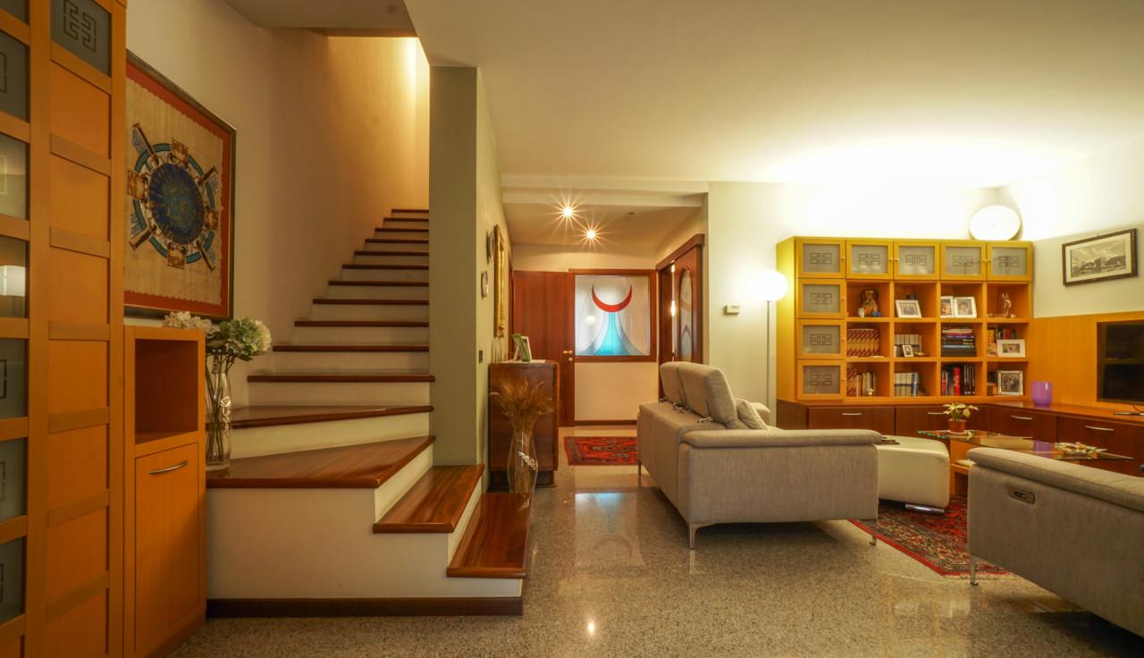 Casa de 5 habitaciónes en San Bonifacio, Italy No. 232743