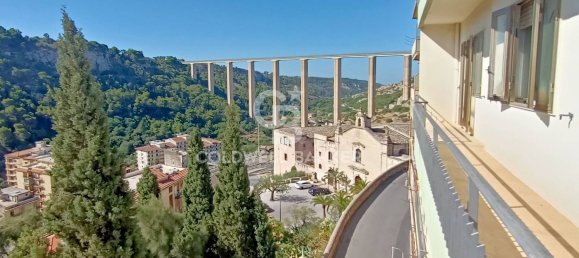 6 rooms Apartment in Modica, Italy No. 277527 6