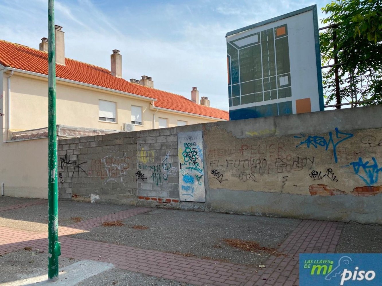 Terreno en Valladolid, Spain 3740 m² No. 81781