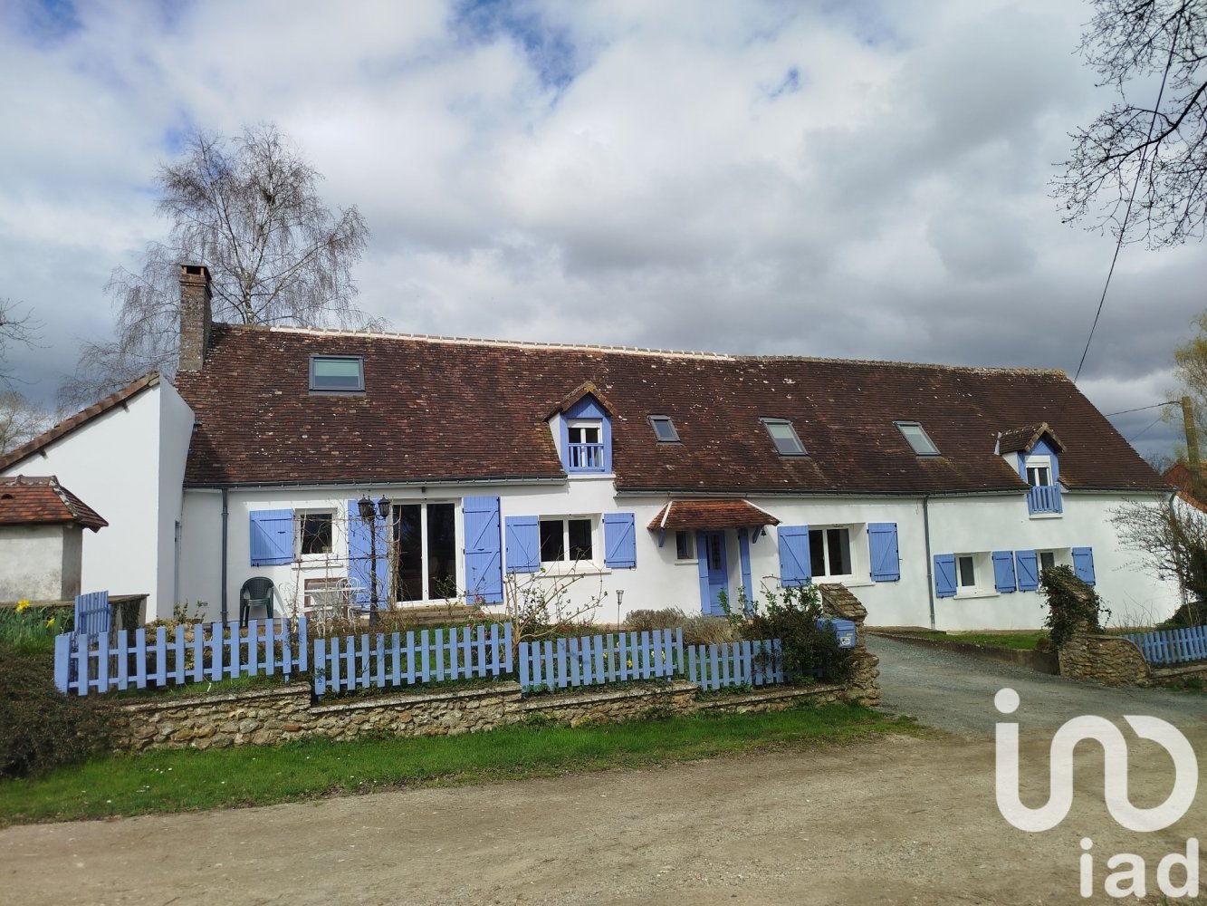 6 bedrooms House in Saint-Aubin-des-Coudrais, France No. 100927