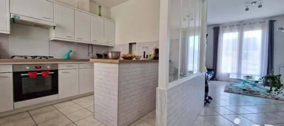 4 bedrooms House in Sarthe, France No. 102477 6