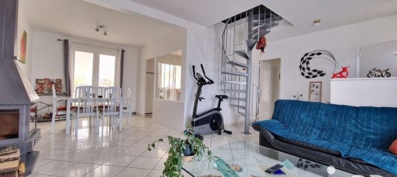 4 bedrooms House in Sarthe, France No. 102477 4