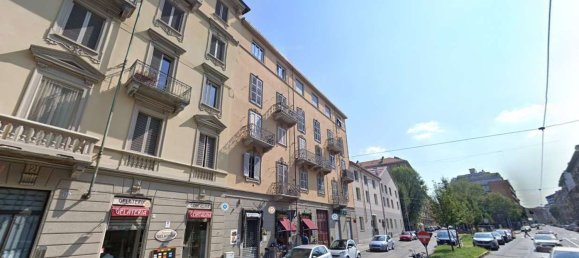 2 rooms Apartment in Turin, Italy No. 10377 4