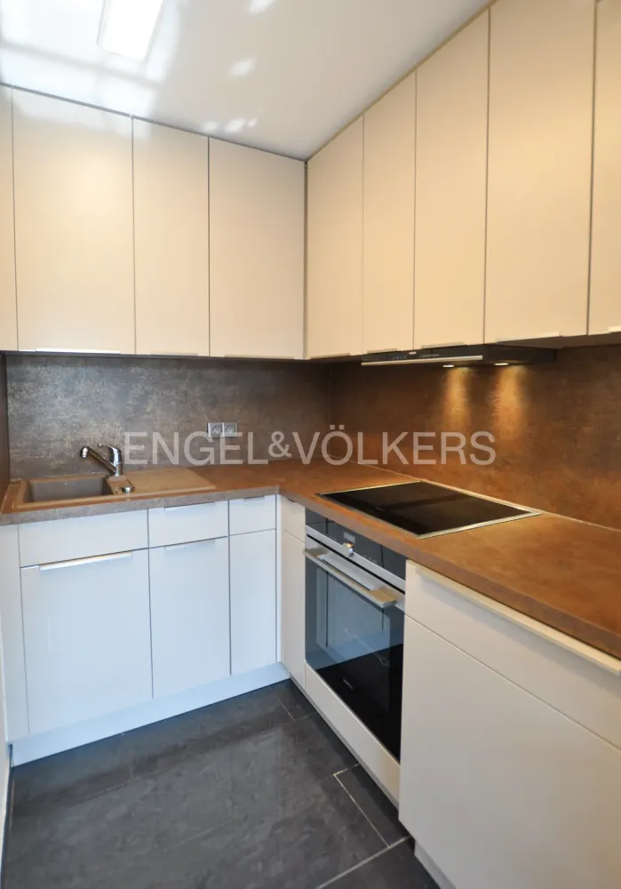 Studio in Stuttgart, Germany No. 112025