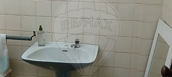 179m² Commercial property in Setubal, Portugal No. 68197 4