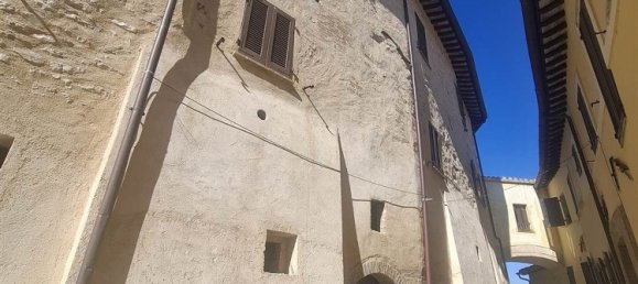 6 rooms Apartment in Gualdo Tadino, Italy No. 220045 27