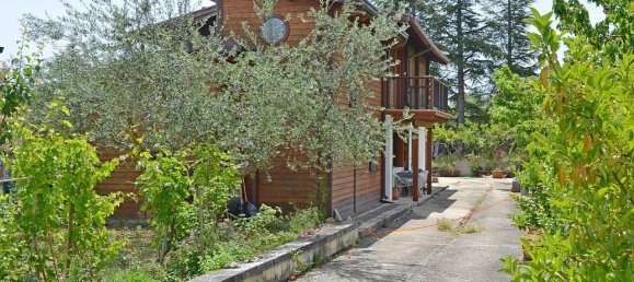 Villa de 5 habitaciónes en Civitella Casanova, Italy No. 161517 3