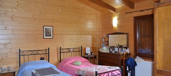 Villa de 5 habitaciónes en Civitella Casanova, Italy No. 161517 16