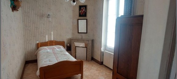 Casa de 3 dormitorios en Dun-sur-Auron, France No. 51577 5