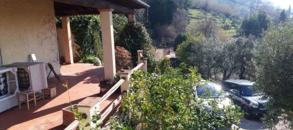 2 bedrooms House in Forte dei Marmi, Italy No. 229147 2