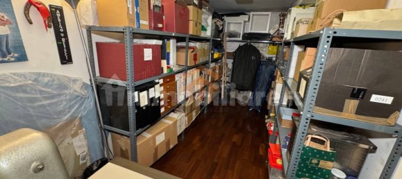 2-Zimmer Gewerbliche Immobilie in Naples, Italy, Nr. 275260 12