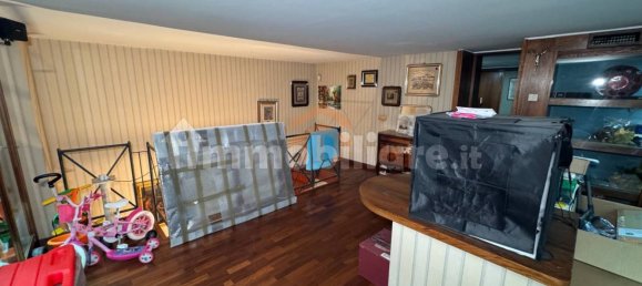 2-Zimmer Gewerbliche Immobilie in Naples, Italy, Nr. 275260 8