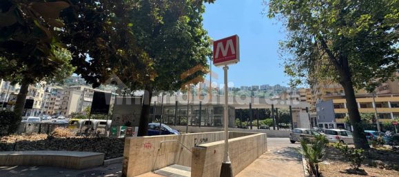 2-Zimmer Gewerbliche Immobilie in Naples, Italy, Nr. 275260 19