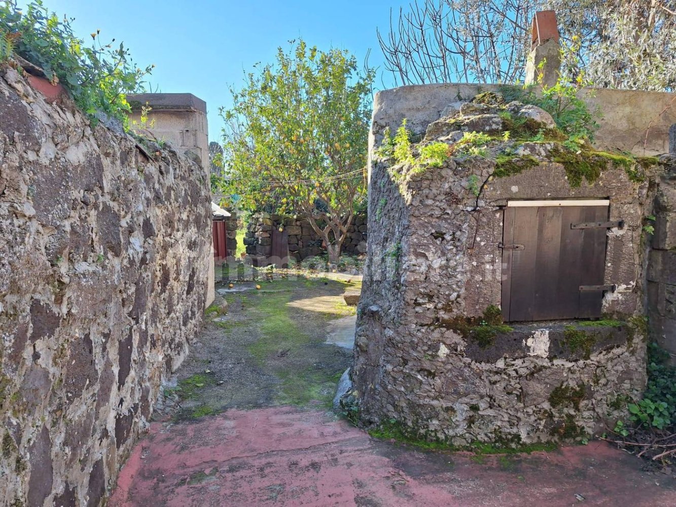 3 Schlafzimmer Haus in Suni, Italy, Nr. 82737