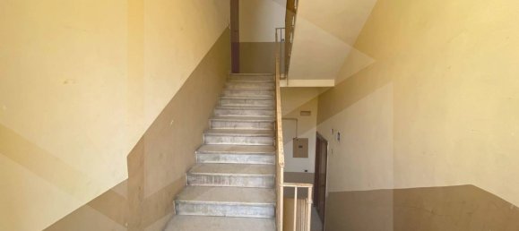 Apartamento de 2 dormitorios en Bari, Italy No. 33840 12