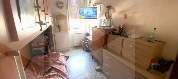 Apartamento de 2 dormitorios en Bari, Italy No. 33840 6