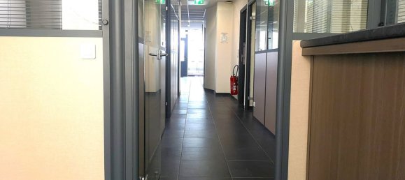 97m² Office in Quimper, France No. 208349 2