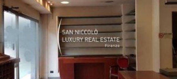 2 rooms Commercial property in Florence, Italy No. 209344 2