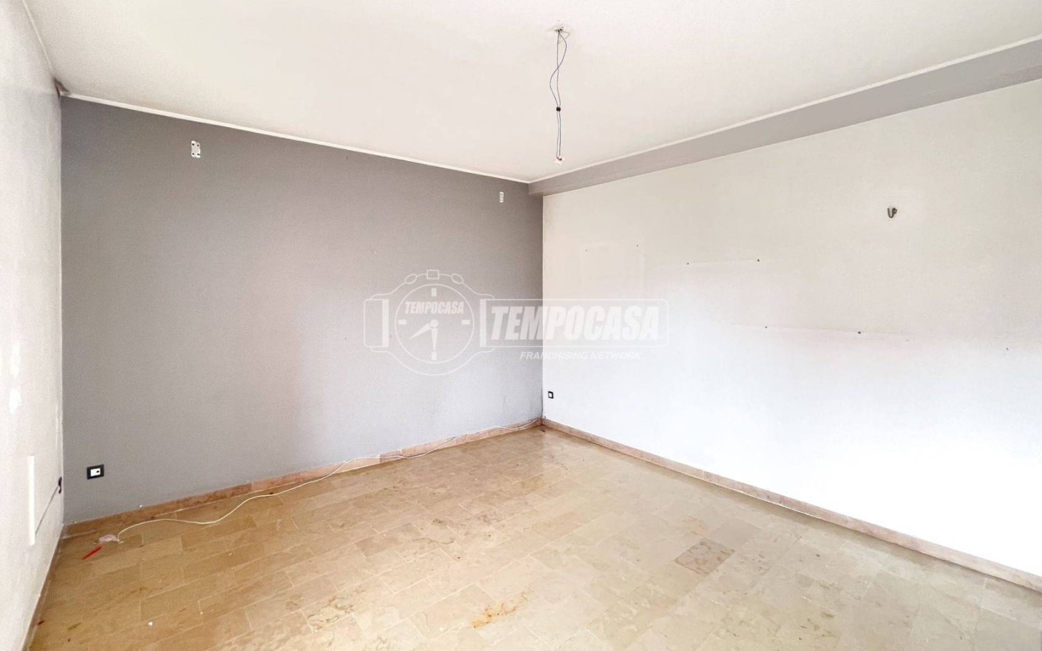 Apartamento T2 em Paullo, Italy N.º 290801