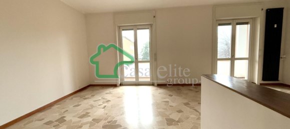 4 rooms Apartment in Lodi, Italy No. 223968 8