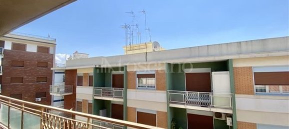 5 bedrooms Apartment in Messina, Italy No. 312720 34
