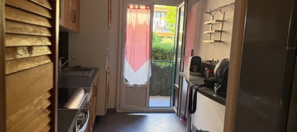 1 bedroom Apartment in Marseille, France No. 284772 3