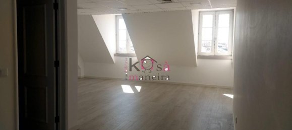 44m² Office in Lisbon, Portugal No. 94131 4
